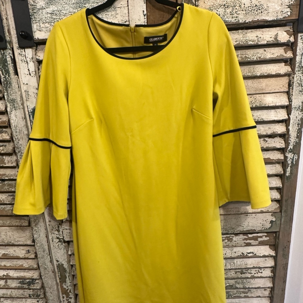 Glamour Vibrant Yellow Dress with Black Accents